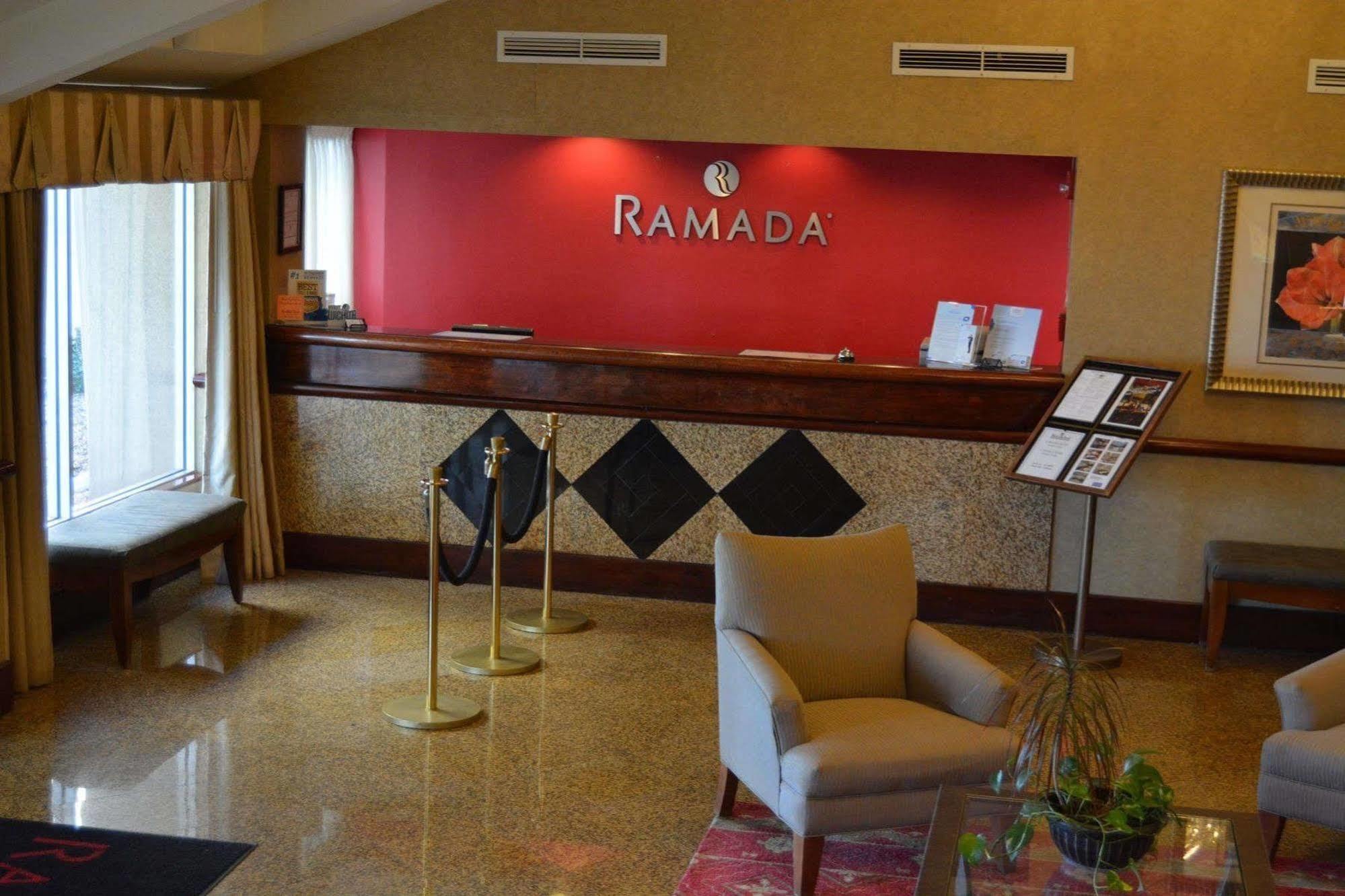 Ramada By Wyndham Wichita Airport Hotel Exterior photo